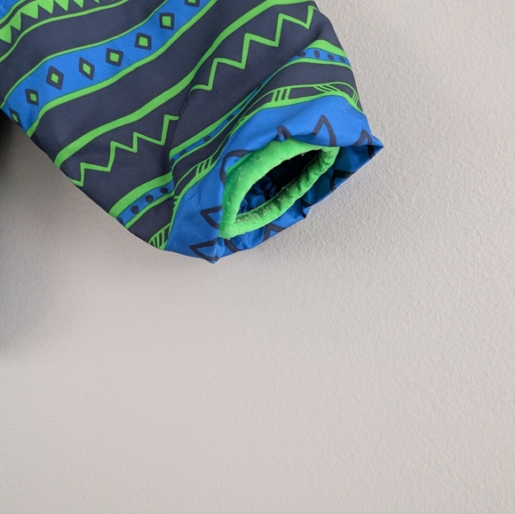 The North Face Toddler Reversible Jacket – Blue/Green Print – Size 18-24 Months - Picture 6 of 8